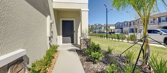 Newly Built Townhome 8 Mi to Manatee Viewing Ctr!