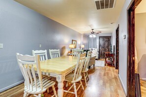 Dining - Near Universities: Family Condo in McRae! (McRae)