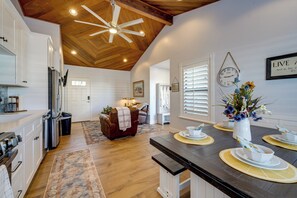 Refrigerador, microondas, parrilla de estufa y lavavajillas 