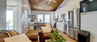 Private Pool & Hot Tub! Relaxing Mesa Apartment