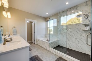 Hair dryer, towels - Ski Resorts & SLC Fun! Brand New Millcreek Home (Millcreek)