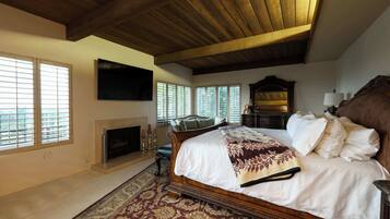 Skrivebord, strykejern/-brett, wi-fi og sengetøy