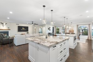 Interior - NEW|Grotto Falls Retreat|Pool w/Slide|Spa|Putt Grn (Scottsdale)