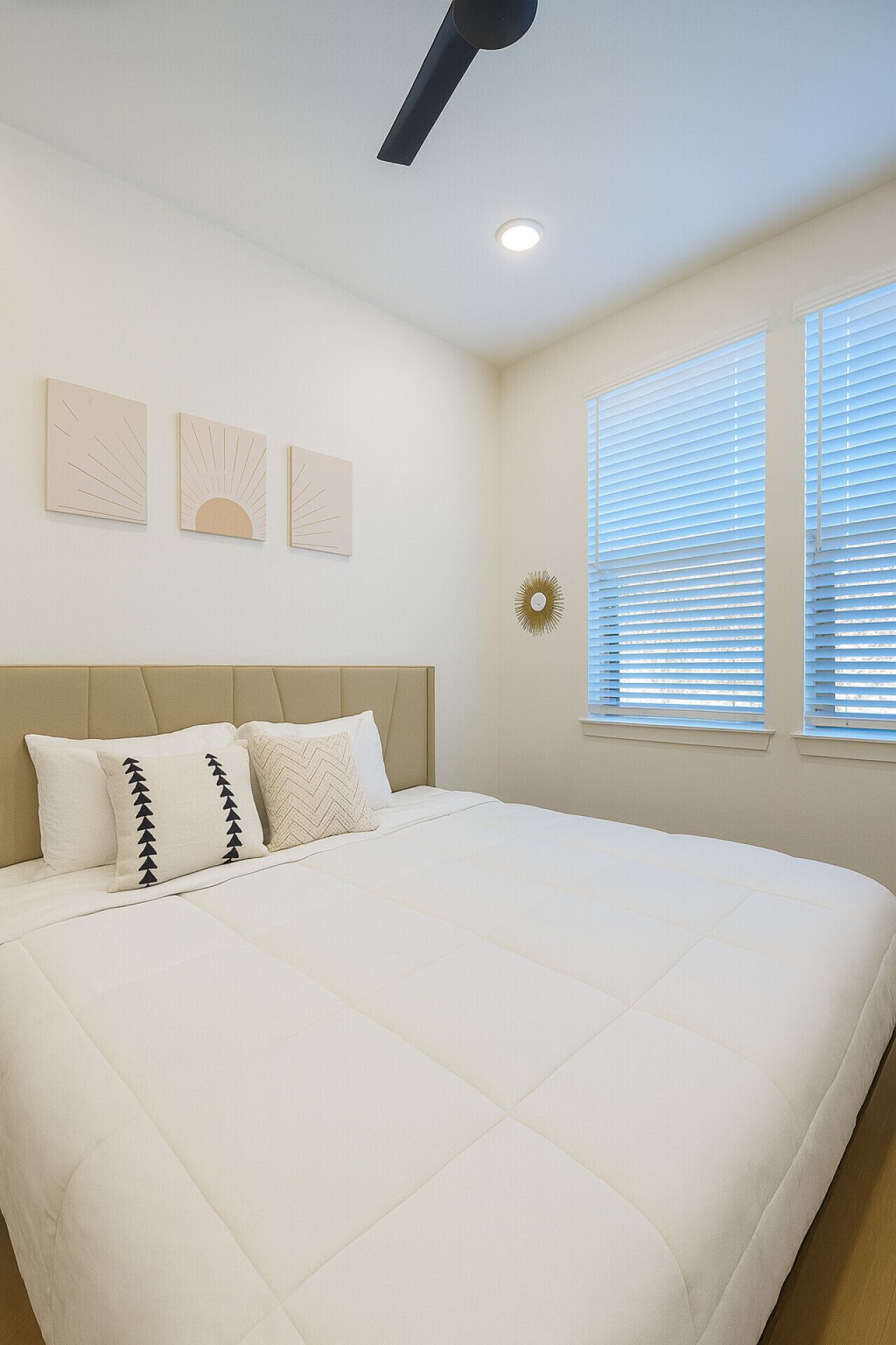 1 chambre, fer et planche à repasser, Wi-Fi, literie fournie