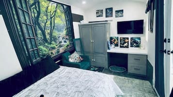 2 habitaciones, caja de seguridad en la habitación y escritorio