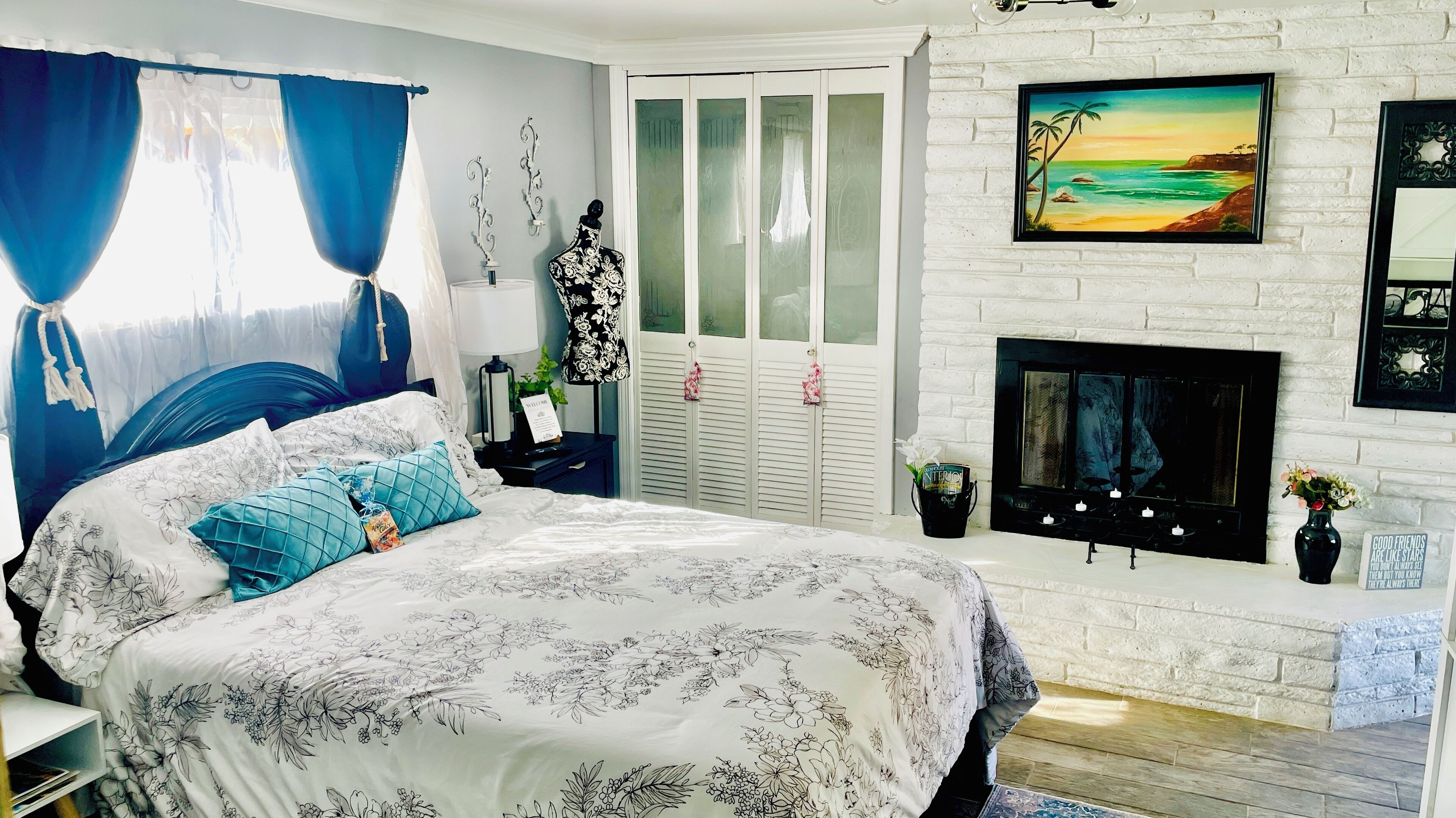 2 bedrooms, in-room safe, desk, iron/ironing board
