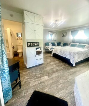 2 chambres, coffres-forts dans les chambres, bureau, Wi-Fi gratuit