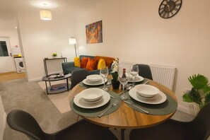 تناول الطعام