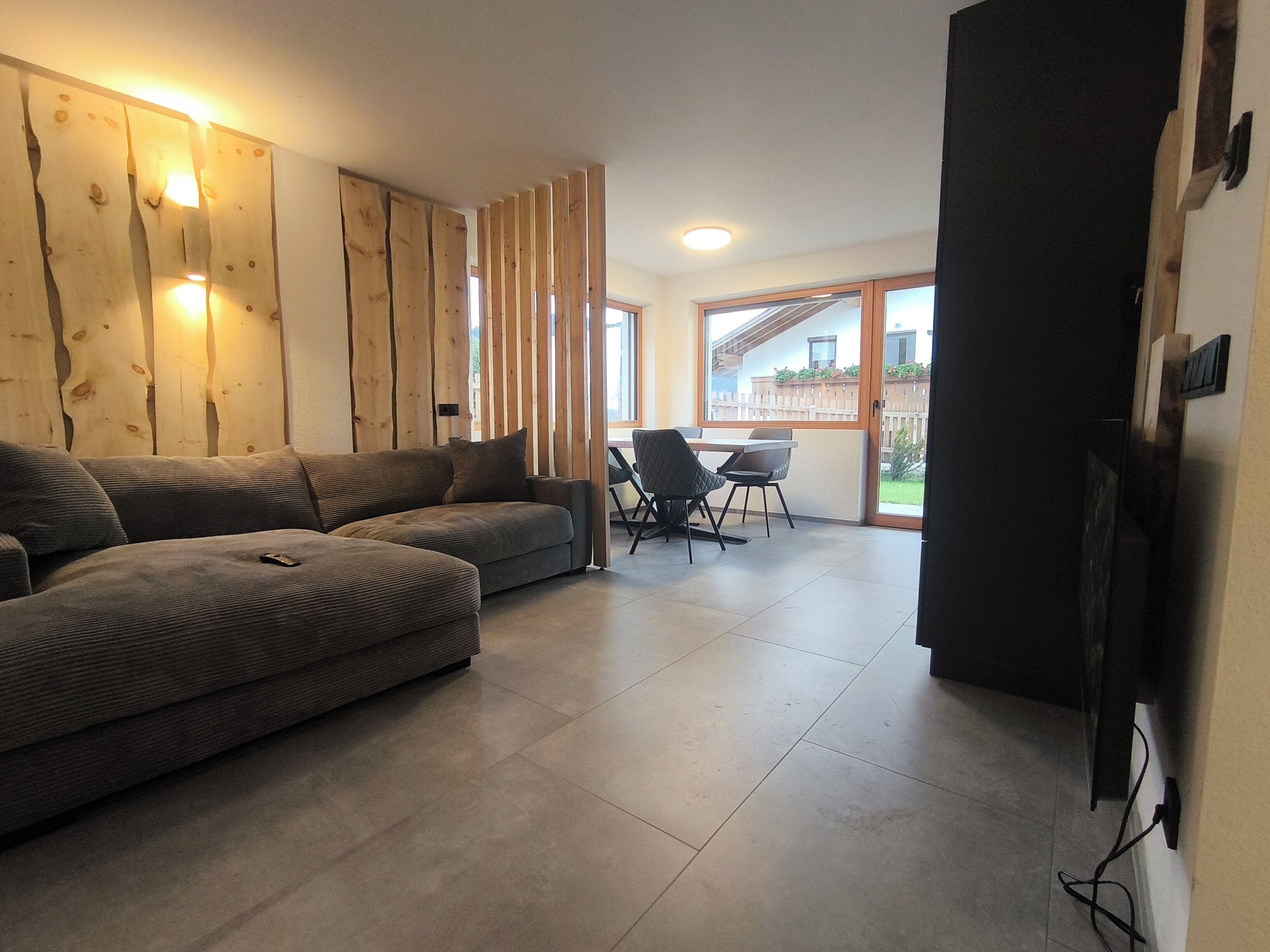 تلفزيون ذكي