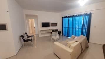 Basic Apartment | Living area