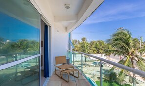 Basic Apartment | Property grounds - Apart With 2 Bedrooms, 150m From the Beach Kvd0201 (Caucaia)