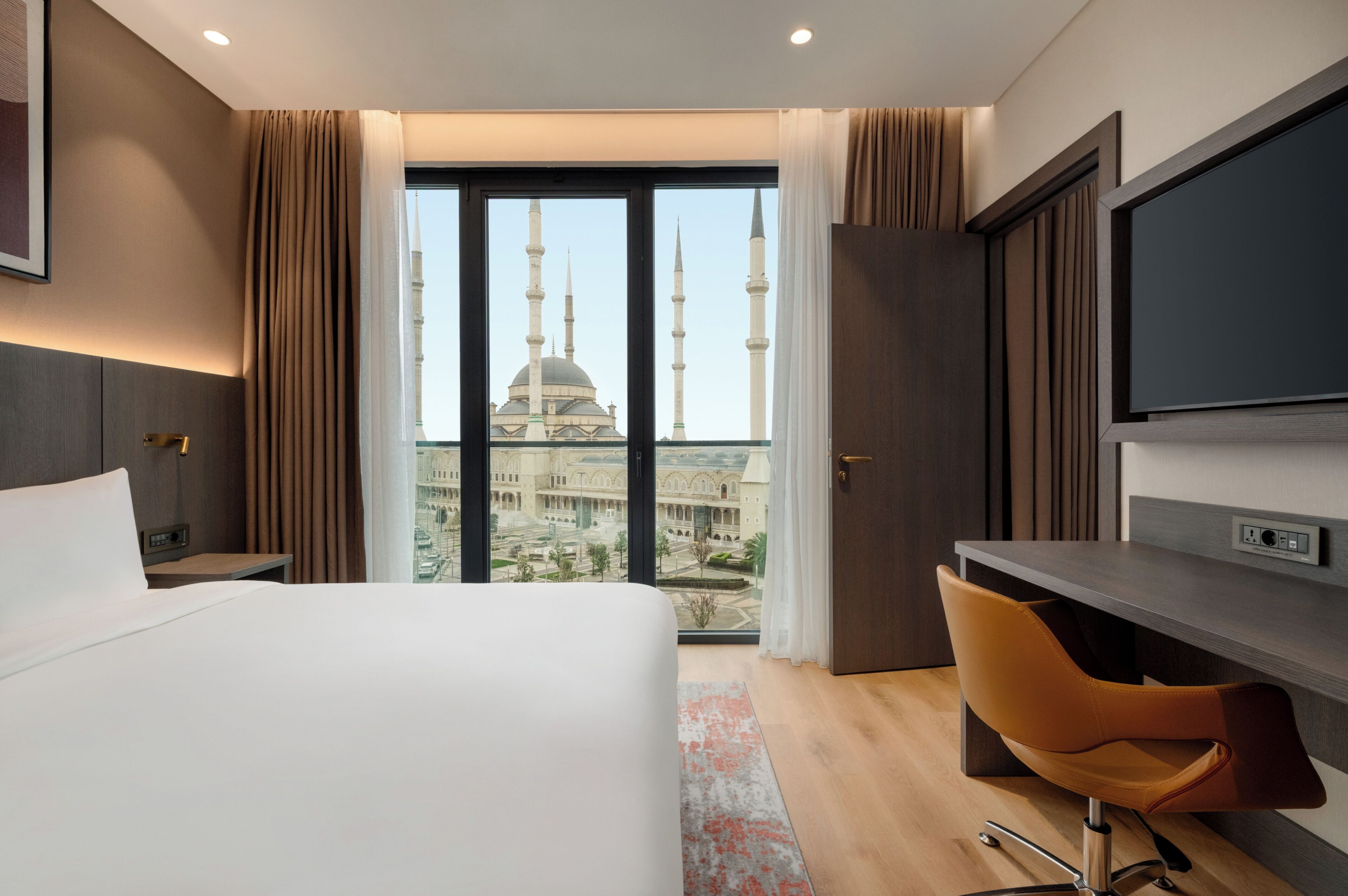 Suite, 1 King-Bett | Hochwertige Bettwaren, Select-Comfort-Betten, Zimmersafe