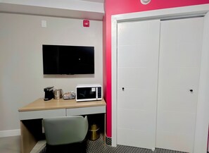 Habitación, 1 cama Queen size, para no fumadores | Área de sala de estar