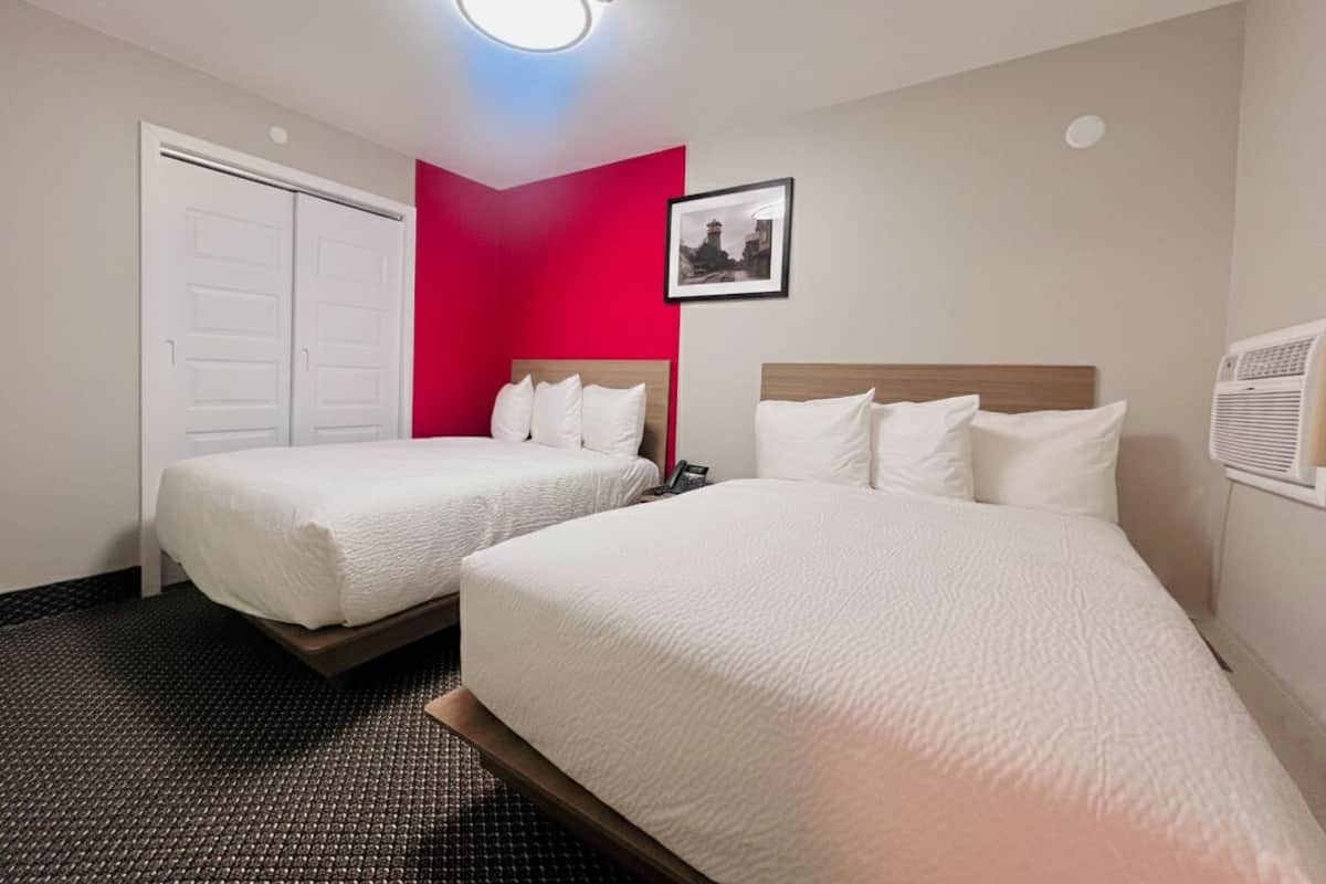 Suite, 2 Double Beds, Non Smoking | Free WiFi