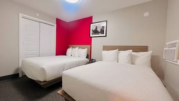 Suite, 2 Double Beds, Non Smoking | Free WiFi