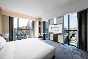 Room, 1 King Bed, Non Smoking (City View) - Wyndham Leshan Downtown (Leshan)