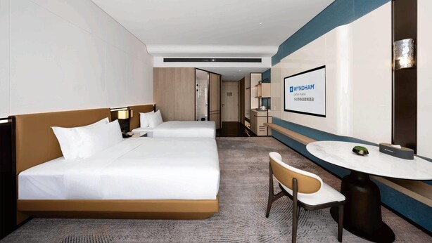 Deluxe Room, 2 Twin Beds, Non Smoking - Wyndham Leshan Downtown (Leshan)