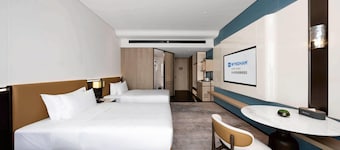Wyndham Leshan Downtown