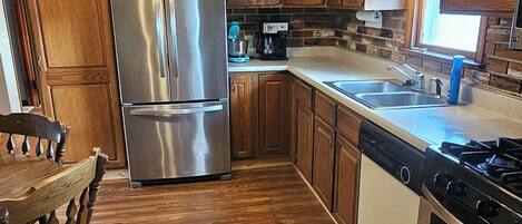 Microwave, oven, stovetop, dishwasher