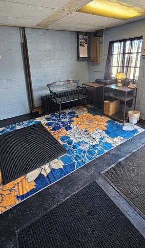 Interior - Smitty's Cozy Corner in Smethport, PA. Spaciously 4-bedroom home (Smethport)