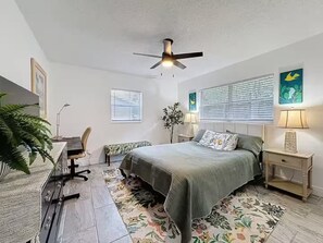 Iron/ironing board, Internet, bed sheets