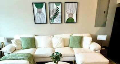 Chic Serenity Loft / Fast Wi-Fi Walkable