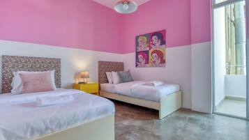 Iron/ironing board, free WiFi