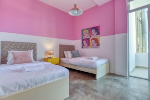 Iron/ironing board, free WiFi