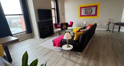 Chic-Arcade- Loft Downtown Cleveland Free Parking