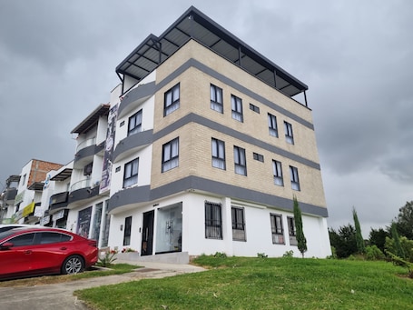 Fachada de la propiedad