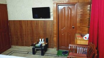 Basic Double Room, City View | Free WiFi