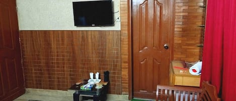Basic Double Room, City View | Free WiFi