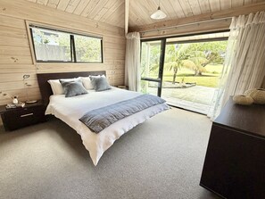 4 bedrooms, free WiFi