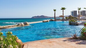 Pool - 4 Diamond Resort with 2 bedrooms - 3 bathrooms in welcoming San José del Cabo (San José del Cabo)