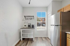 Casa de ciudad, varias camas, patio, vista al jardín (Park Hopper Paradise) | Interior