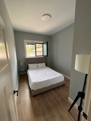 Iron/ironing board, WiFi, bed sheets - Charming 1-bedroom guesthouse in Richmond perfect for a relaxing stay (Richmond)