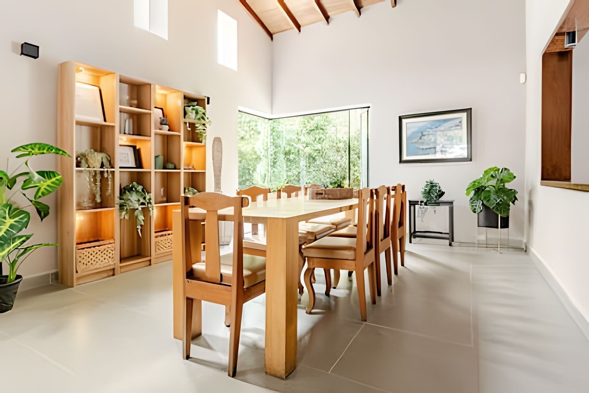 Basic Villa | Dining