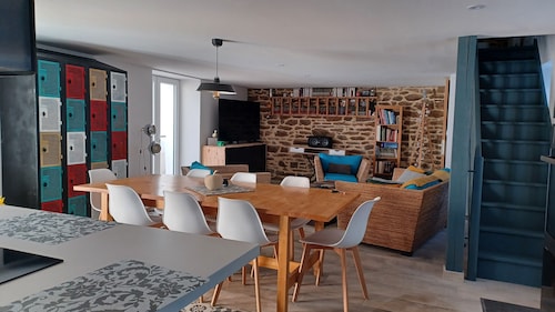 For rent in the commune of St caradec tregomel half an hour from Lorient