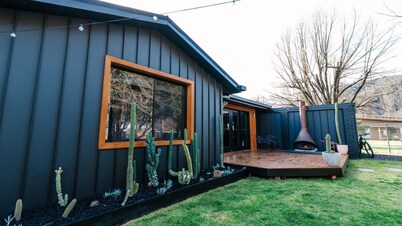 Black Diamond - Pet Friendly, Magnesium Spa