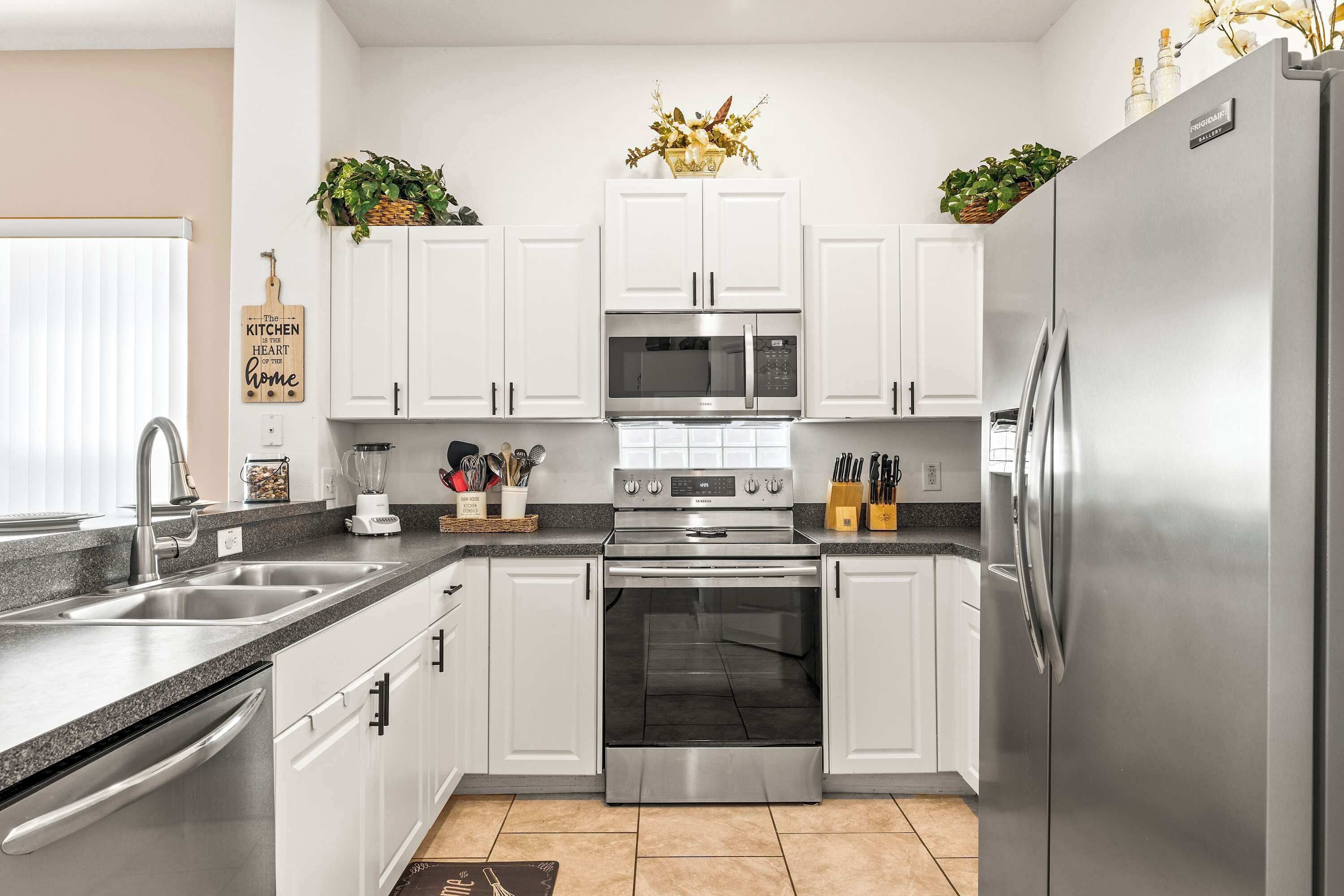 Hus - flera sängar - tillgång till pool - utsikt mot poolen (Tuscan Tranquility Villa) | Eget kök