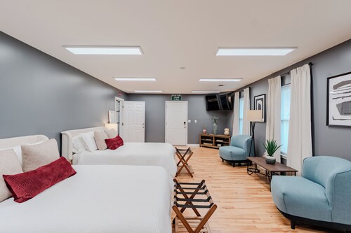 The Alabama Guest House