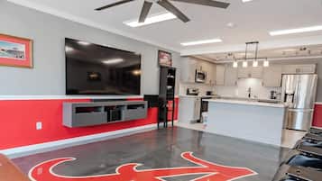 雪櫃、微波爐、焗爐、爐具