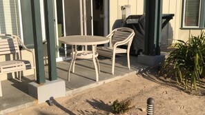 تناول الطعام بالخارج