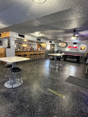 Bar (on property) - General Kearny Inn (Kearny)