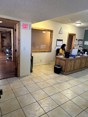 Lobby - General Kearny Inn (Kearny)