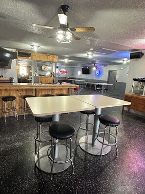 Dining - General Kearny Inn (Kearny)