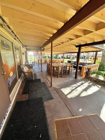 Outdoor dining. General Kearny Inn