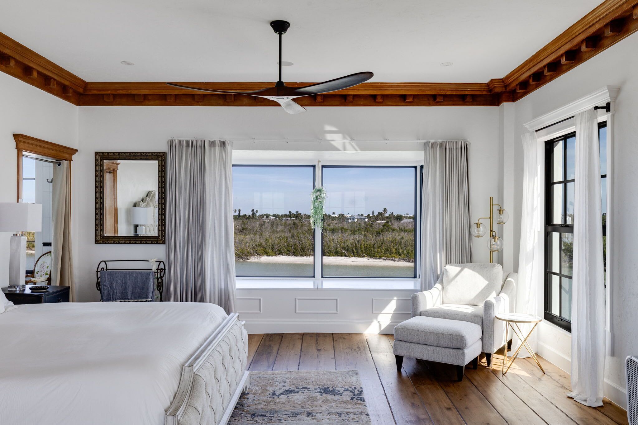 Schreibtisch, Bügeleisen/Bügelbrett, WLAN, Bettwäsche