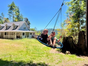 Property grounds - Albion Getaway - Ridge Views, Hiking & Game Lounge (Albion)