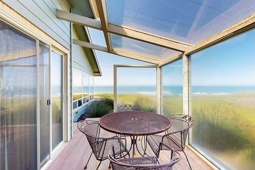 Oceanview Home with Hot Tub & Private Beach Access